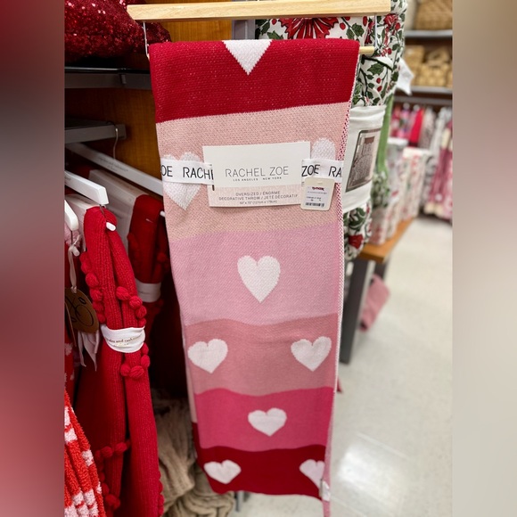 Rachel Zoe Pink Hearts Valentine Blanket - Picture 3 of 4